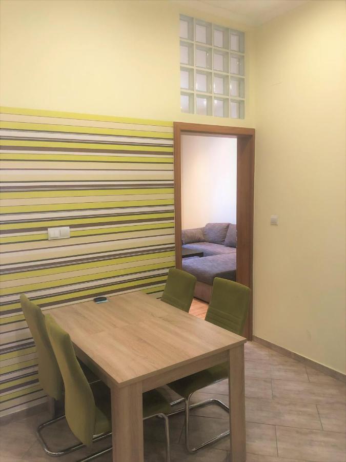 Corvin Square Apartment Будапеща Екстериор снимка